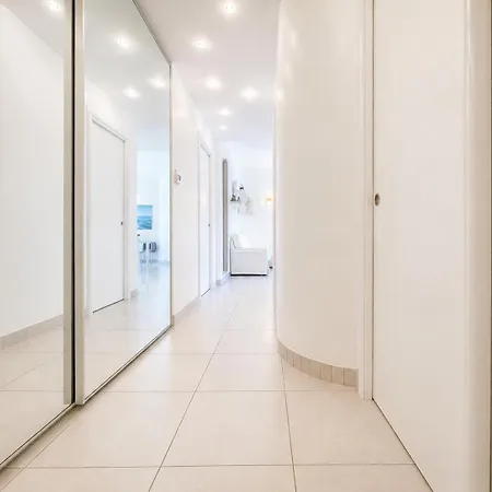 Hostdomus - Esperidi Apartmán *